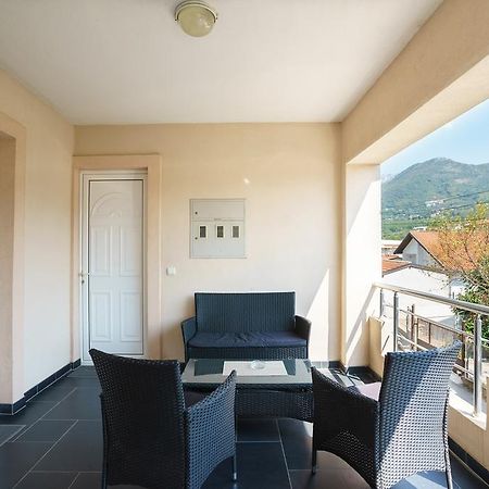 Apartments Lora Bar Luaran gambar