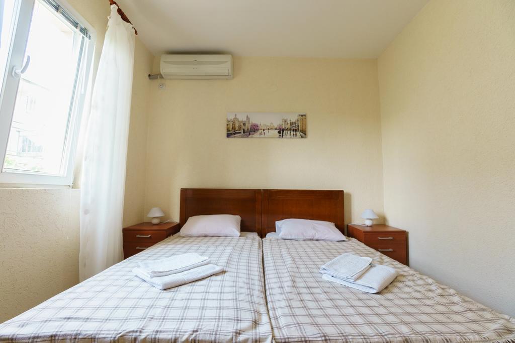 Apartments Lora Bar Luaran gambar