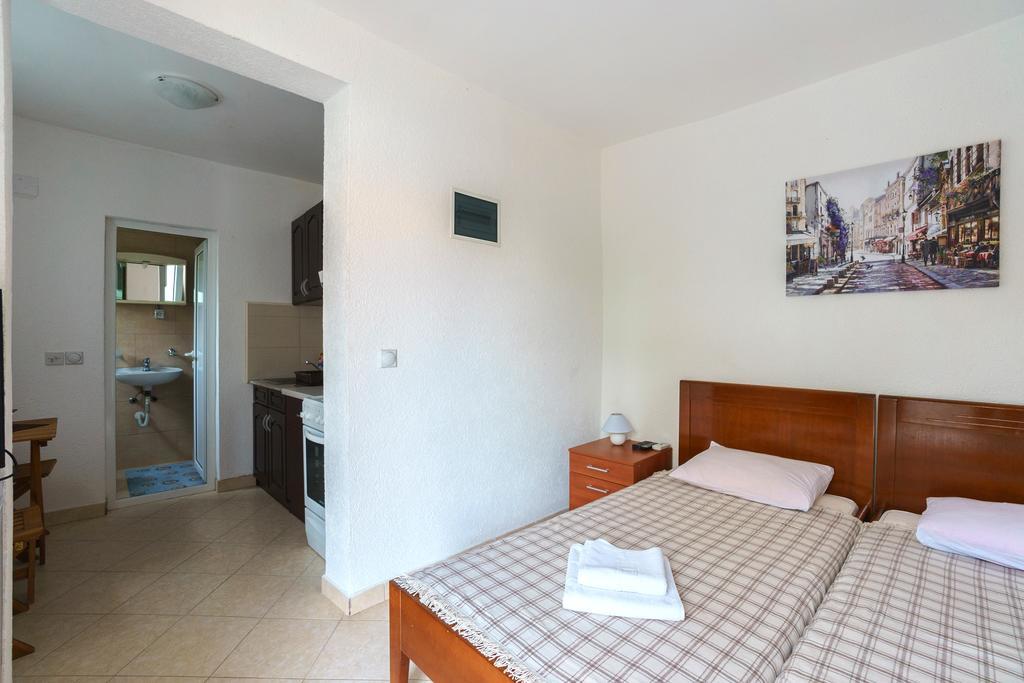 Apartments Lora Bar Luaran gambar