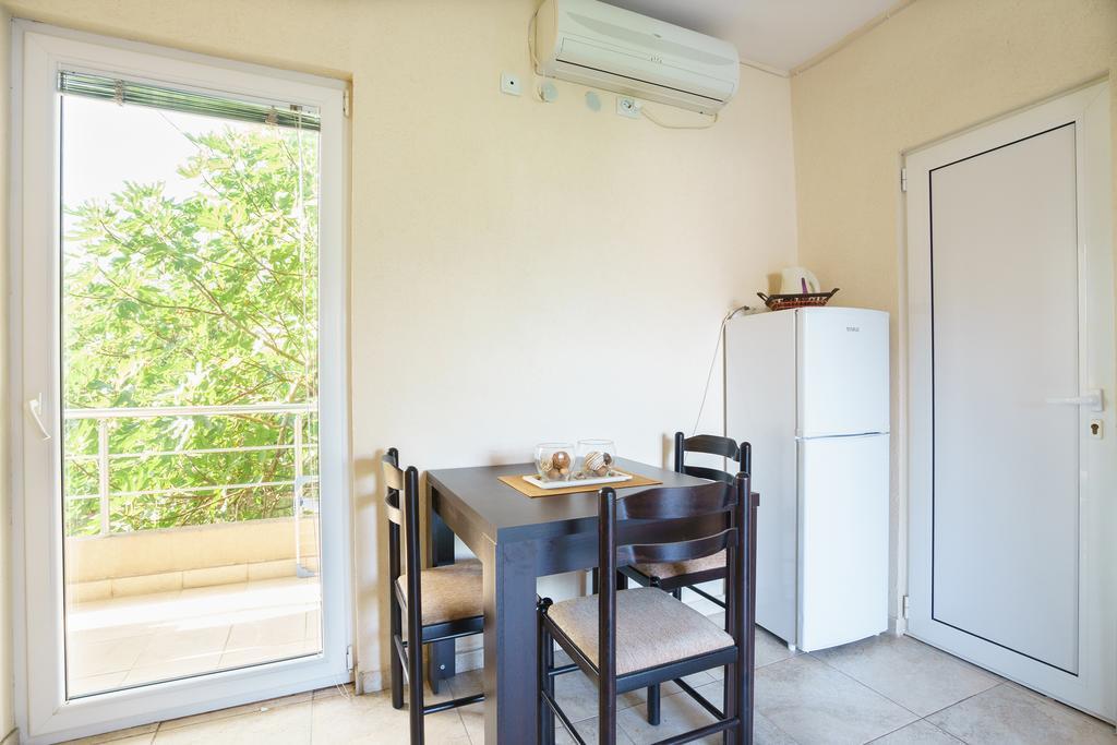 Apartments Lora Bar Luaran gambar