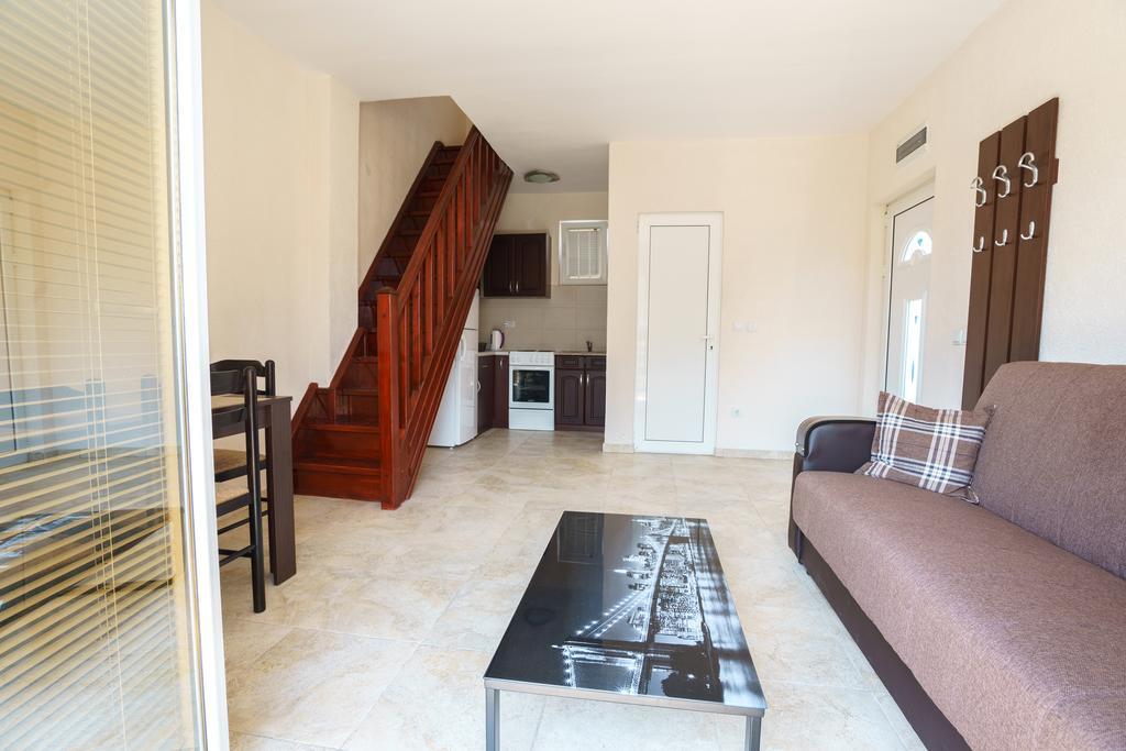 Apartments Lora Bar Luaran gambar
