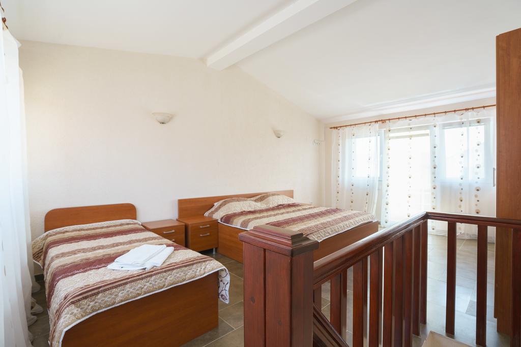 Apartments Lora Bar Luaran gambar