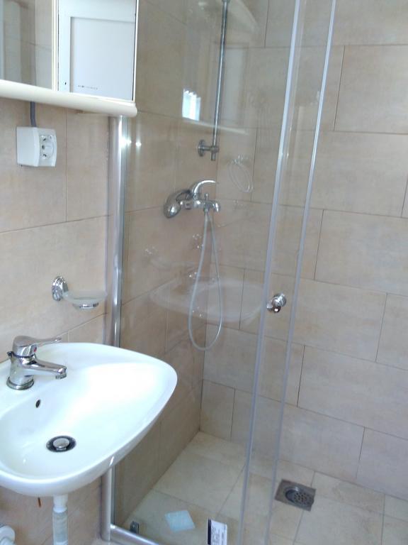 Apartments Lora Bar Luaran gambar