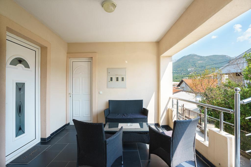 Apartments Lora Bar Luaran gambar